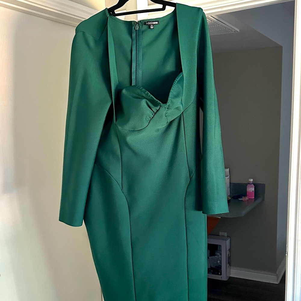 Fashion Nova Emerald Long Sleeve Dress